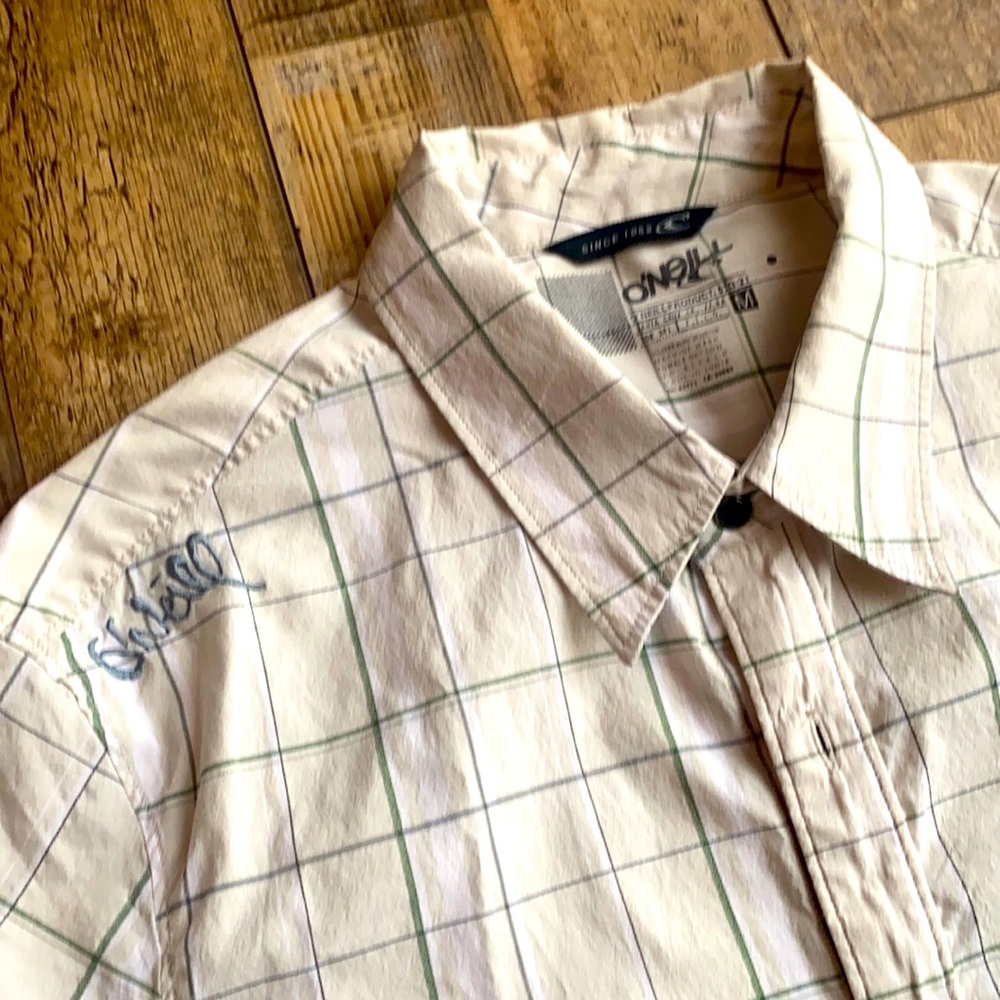 O’Neill button down casual summer shirt